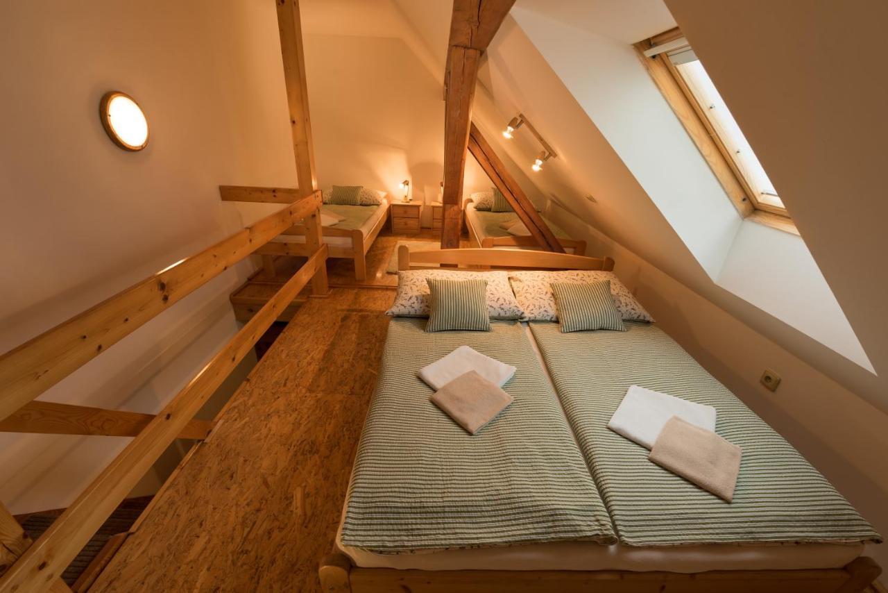 Apartmany Adrspach " U Kozaru " Теплице-над-Метуи Экстерьер фото