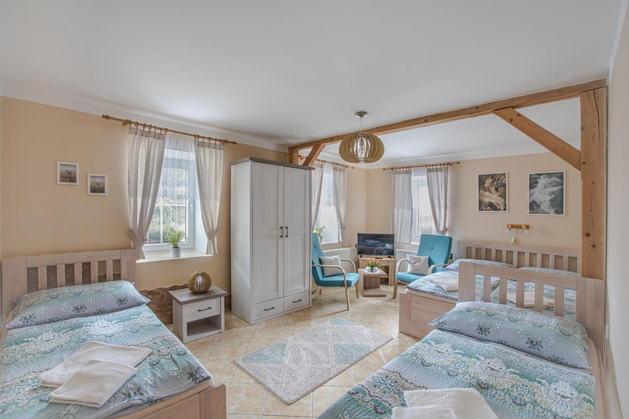 Apartmany Adrspach " U Kozaru " Теплице-над-Метуи Экстерьер фото